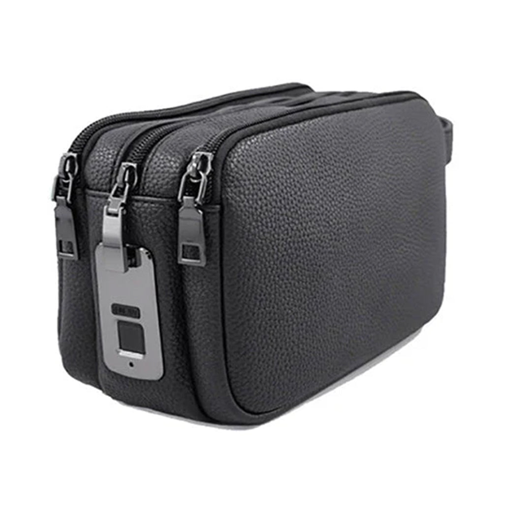 Green Lion Lyon Plus fingerprint sensor and interior compartments