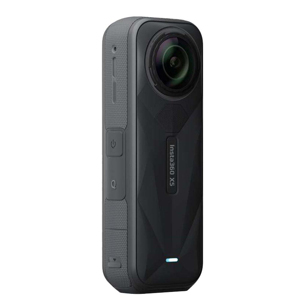 Insta360 X5 waterproof action shot