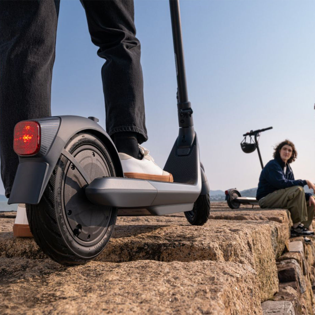 Ninebot KickScooter E2 PRO E by Segway