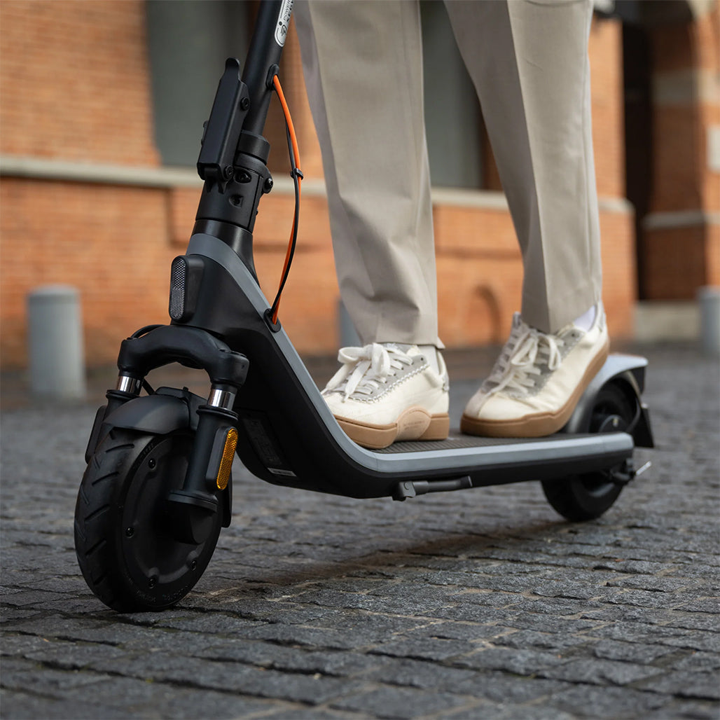 Segway Ninebot eKickScooter E2 Plus II