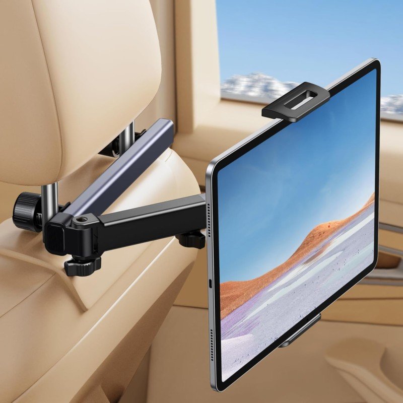 UGREEN LP904 mounted on headrest